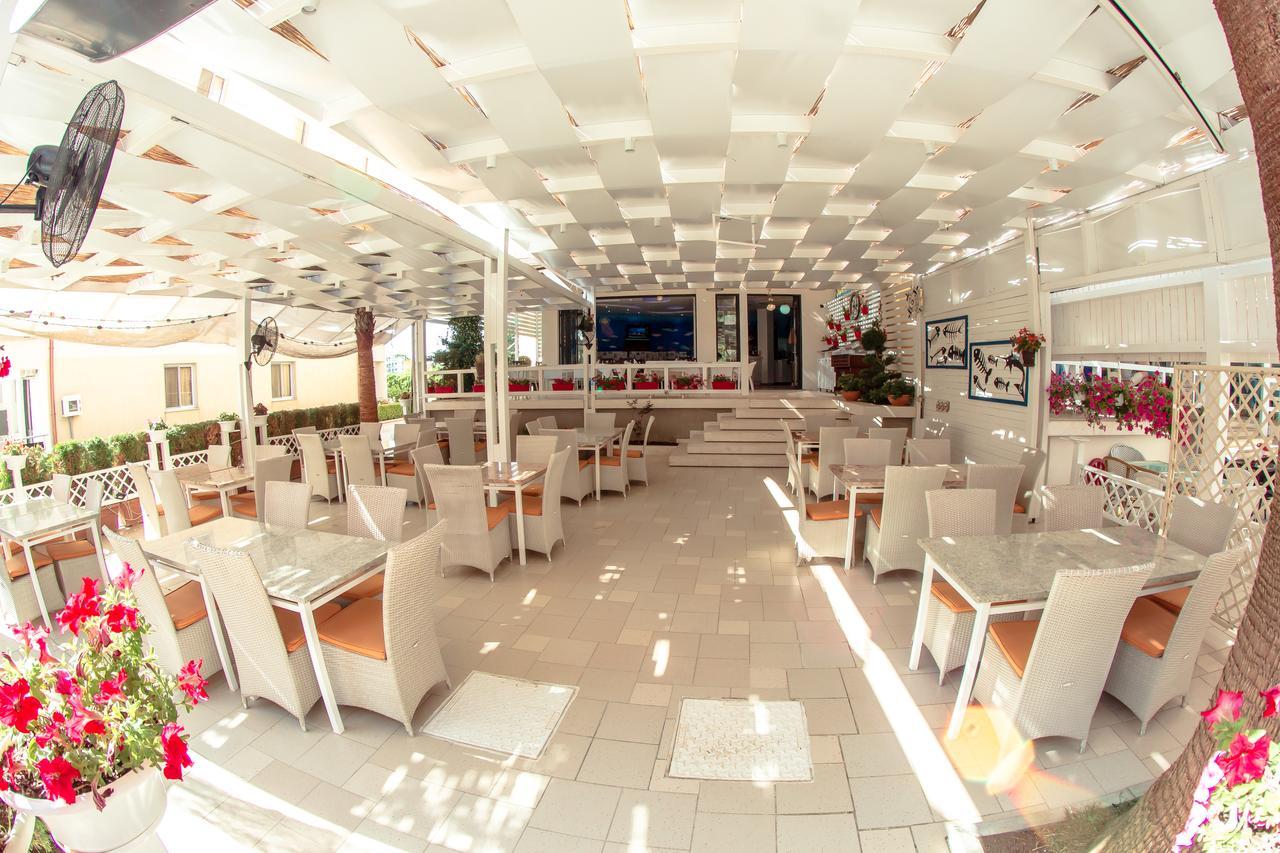 Hotel Kompleksi Muja 4*
